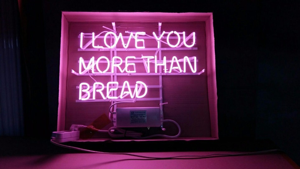 [평촌 간판] I LOVE YOU MORE THAN BREAD, 제과점 아트네온