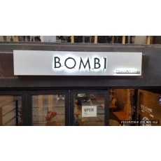 [서교동 간판] BOMBI 후광 채널